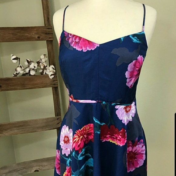 Banana Republic BNWOT Gerber Daisy Floral Dress - Picture 10 of 13